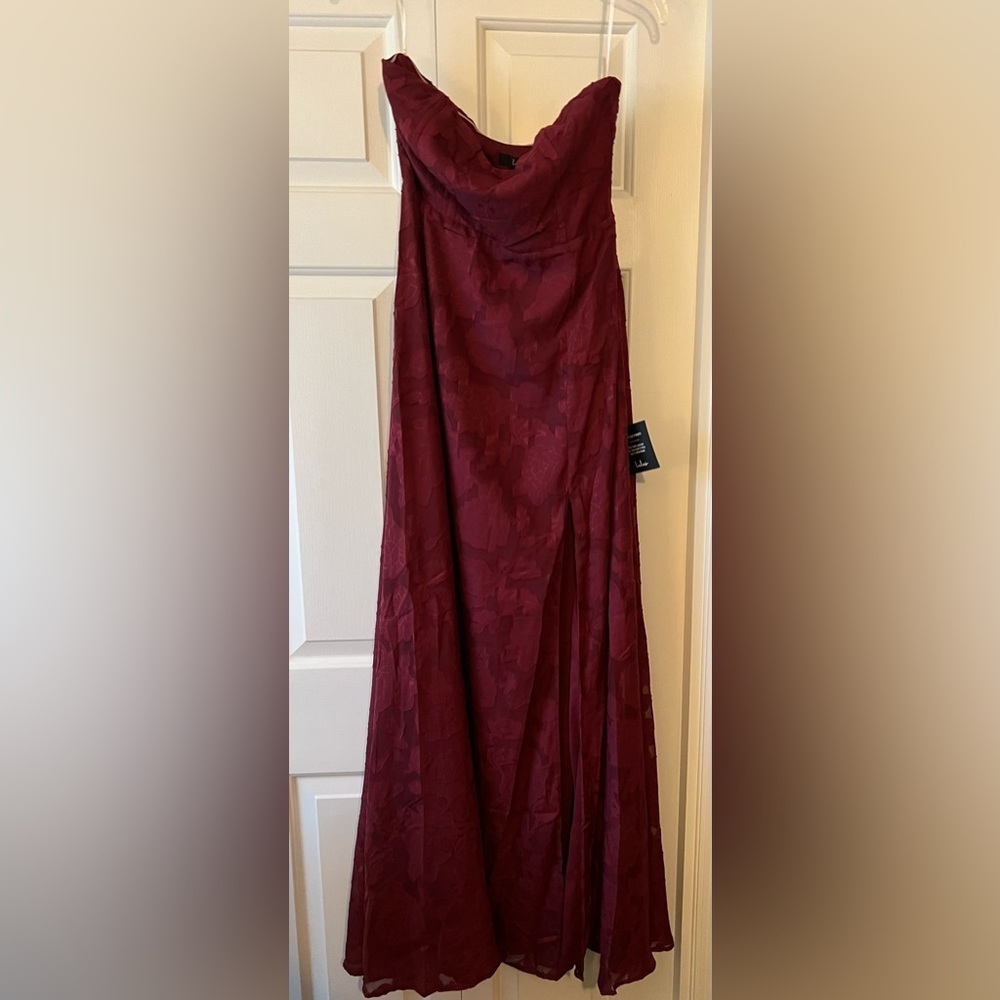 Lulus Garden of Romance Burgundy Strapless Maxi Dress NWT L #1325 - Picture 5 of 11